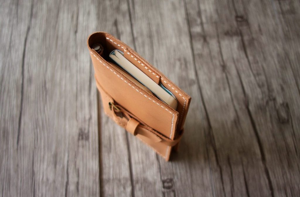 Customized Women's Passport Cover Leather Wallet