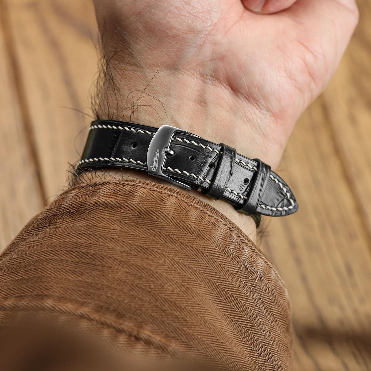 Arnm Handgefertigtes Kalbsleder-Armband mit Alligator-Design in Schwarz