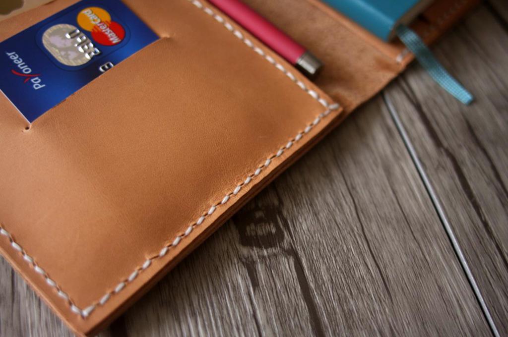 Customized Women's Passport Cover Leather Wallet