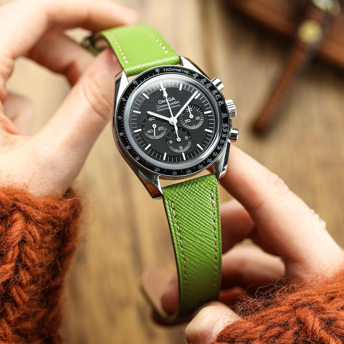Brixham Saffiano Lederarmband in Avocado Grün für stilvollen Komfort
