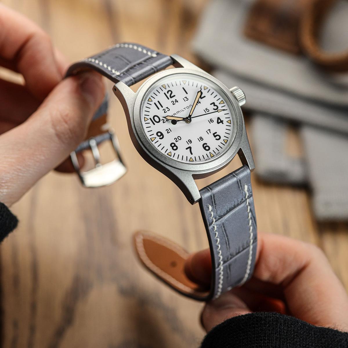 Arhem Handgenähter Uhrenarmband aus Kalbsleder mit Krokoprägung in Grau