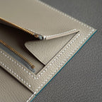 กระเป๋าสตางค์ใบยาวสีน้ำเงินมารีน x สีเบจอ่อน