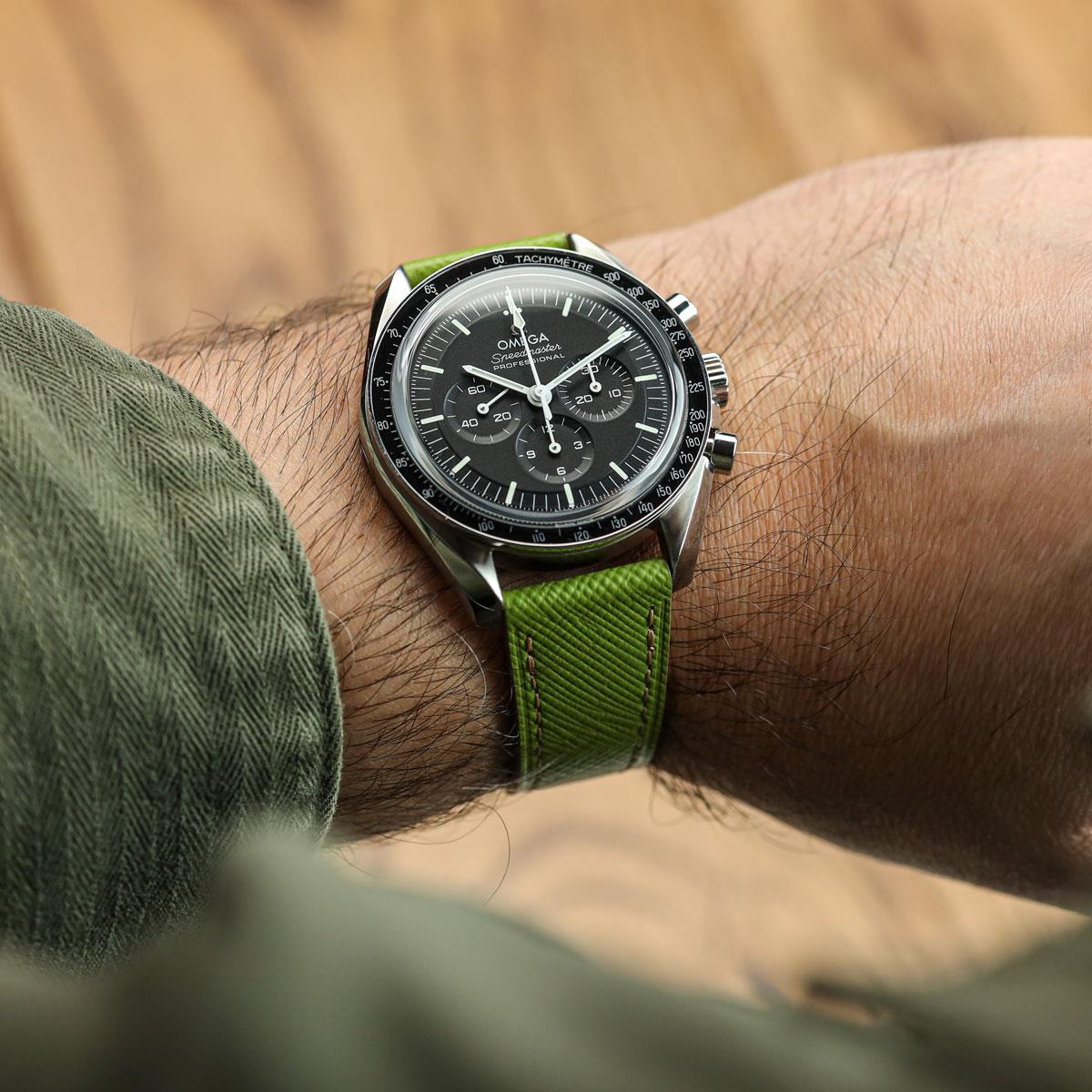 Brixham Saffiano Lederarmband in Avocado Grün für stilvollen Komfort