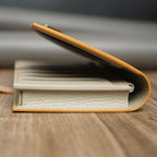 กระเป๋าสตางค์ใบยาวสีมัสตาร์ดสลับเบจ