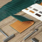 กระเป๋าสตางค์สองพับรุ่น Basic หนังจระเข้ผสม