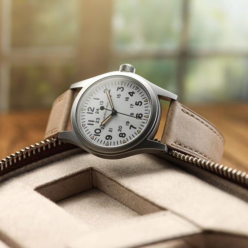 Bracelet montre en cuir plat Brixham Beige pastel Élégance et confort