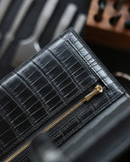 กระเป๋าสตางค์ Command ลายหนังจระเข้