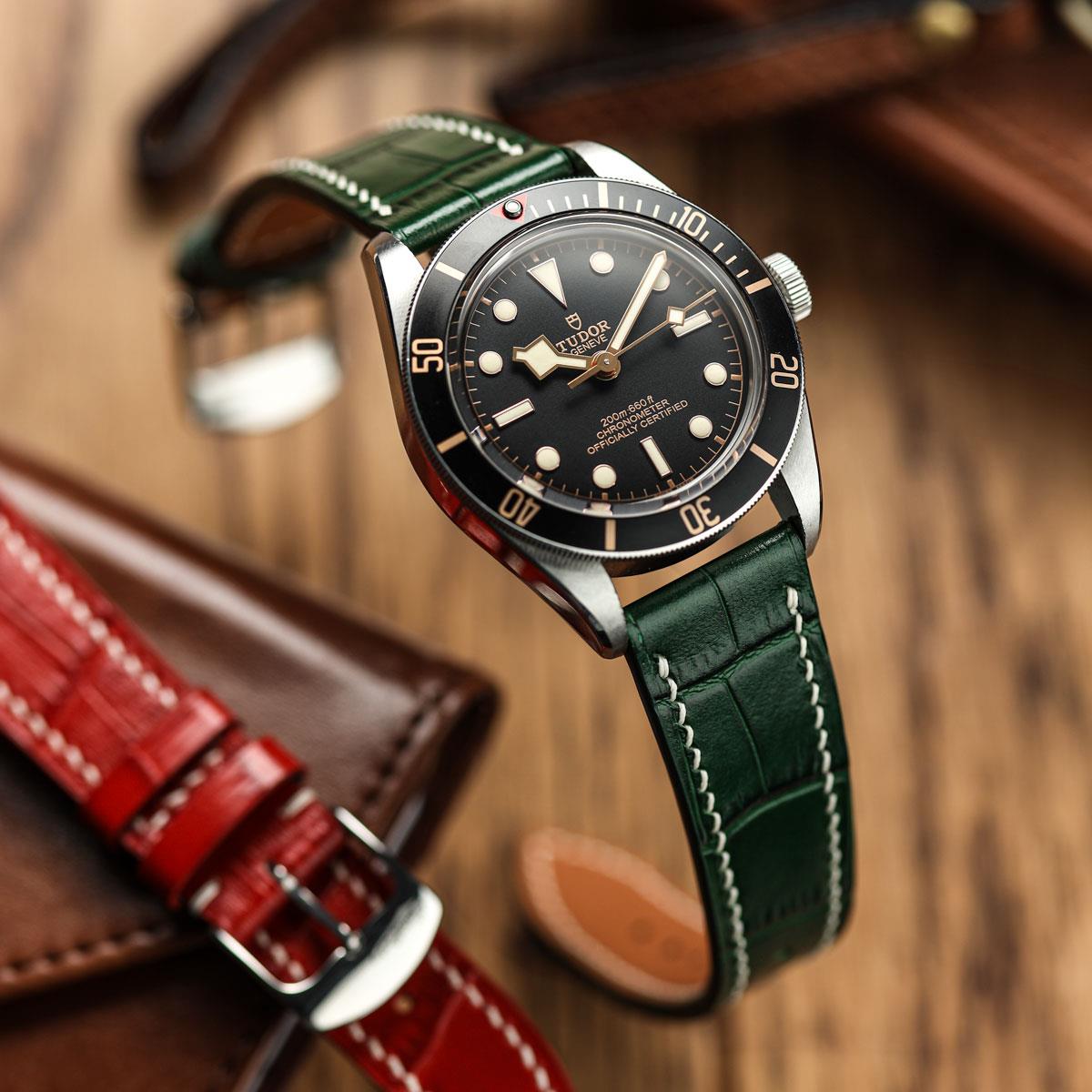 Armen Calf Leather Uhrenarmband mit Krokodilprägung in Dunkelgrün – Handgenäht