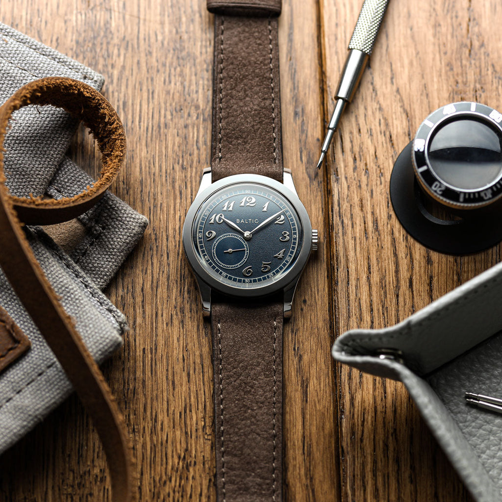 Bracelet de montre en cuir nubuck plat Mozet fait main - Taupe élégante