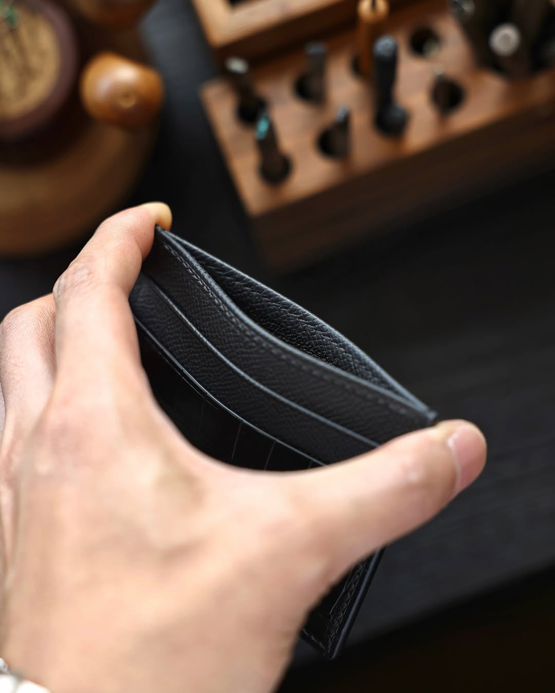 Card holder Epsom mix Cá Sấu Croc Đen
