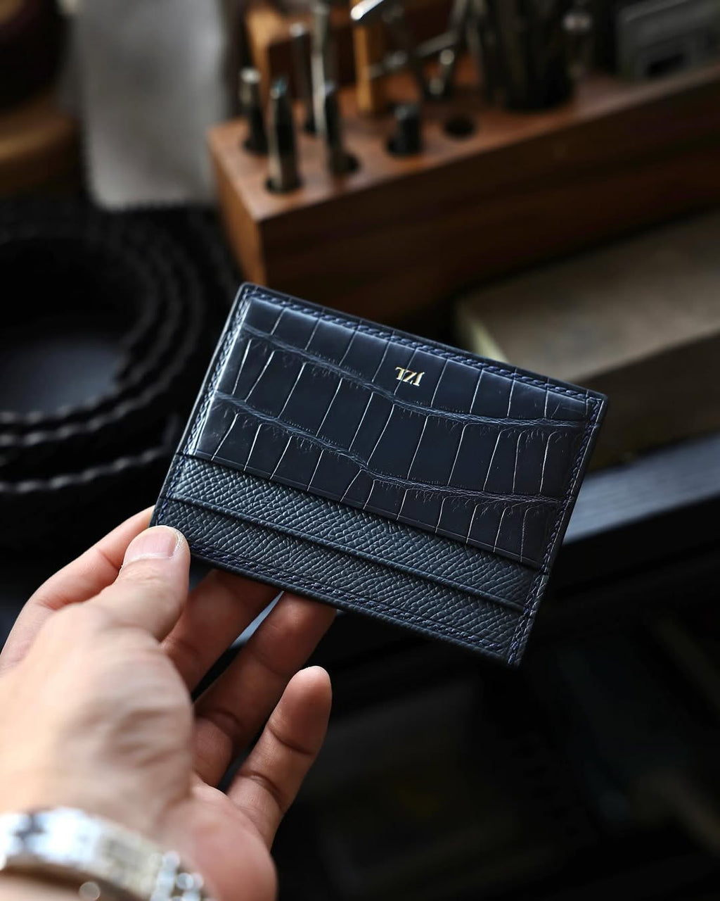 Card holder Epsom mix Cá Sấu Croc xanh navy