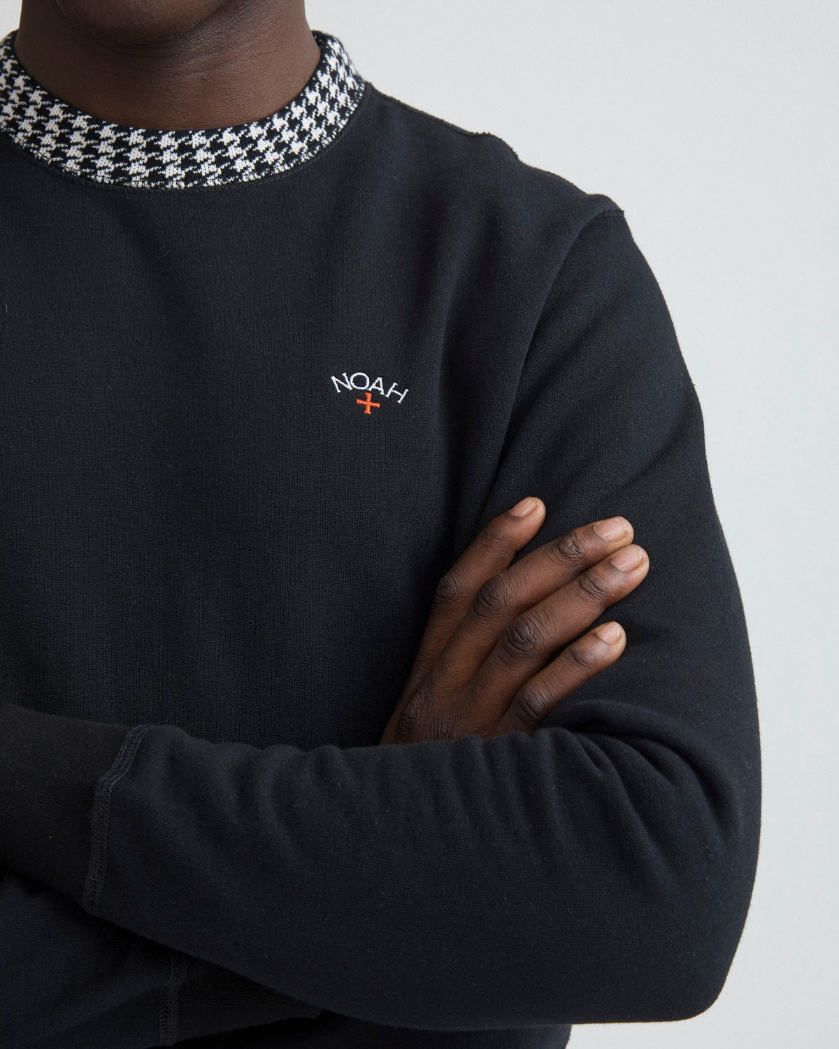 Houndstooth Collar Crewneck
