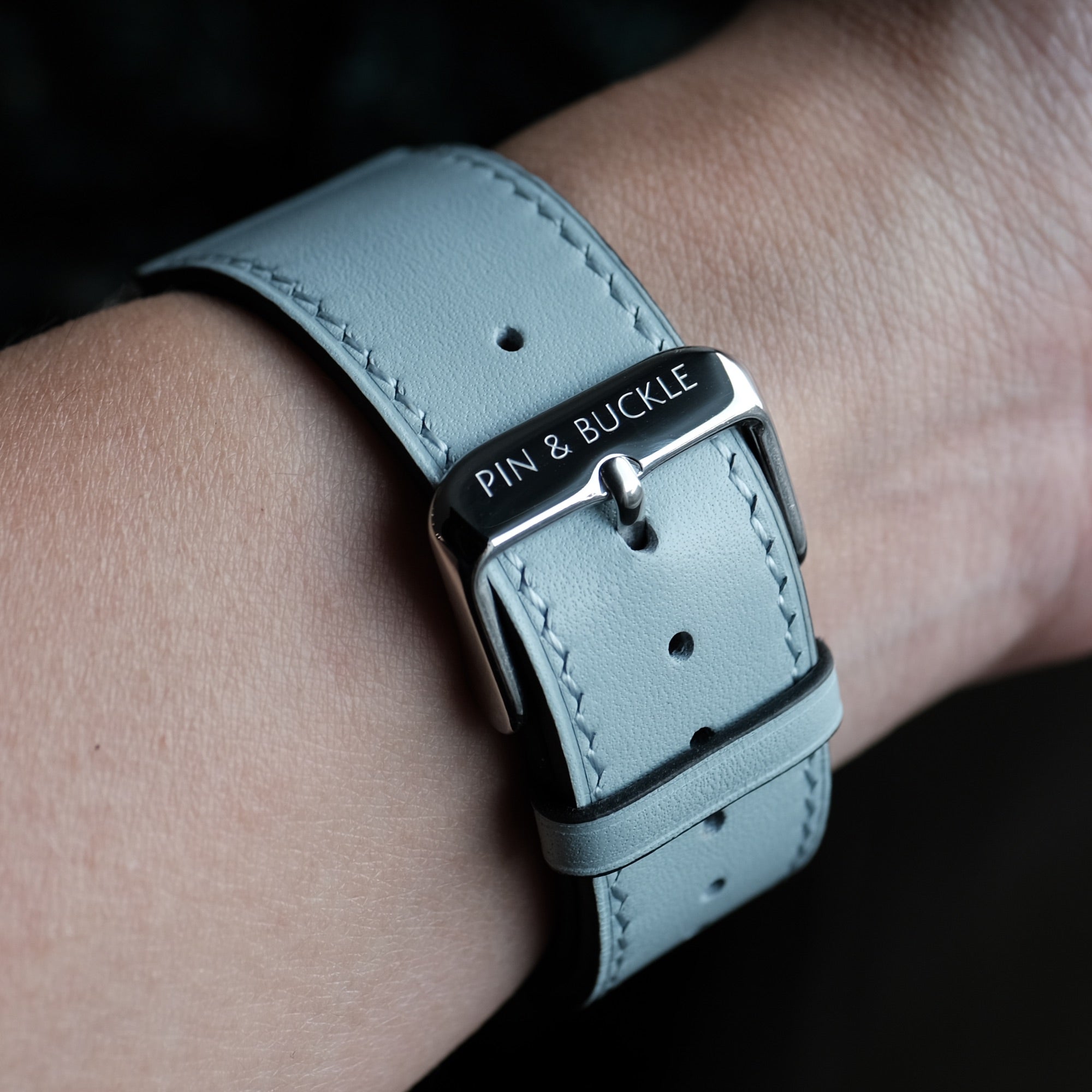 Élégant Bracelet en Cuir de Luxe pour Apple Watch - Bleu Pois