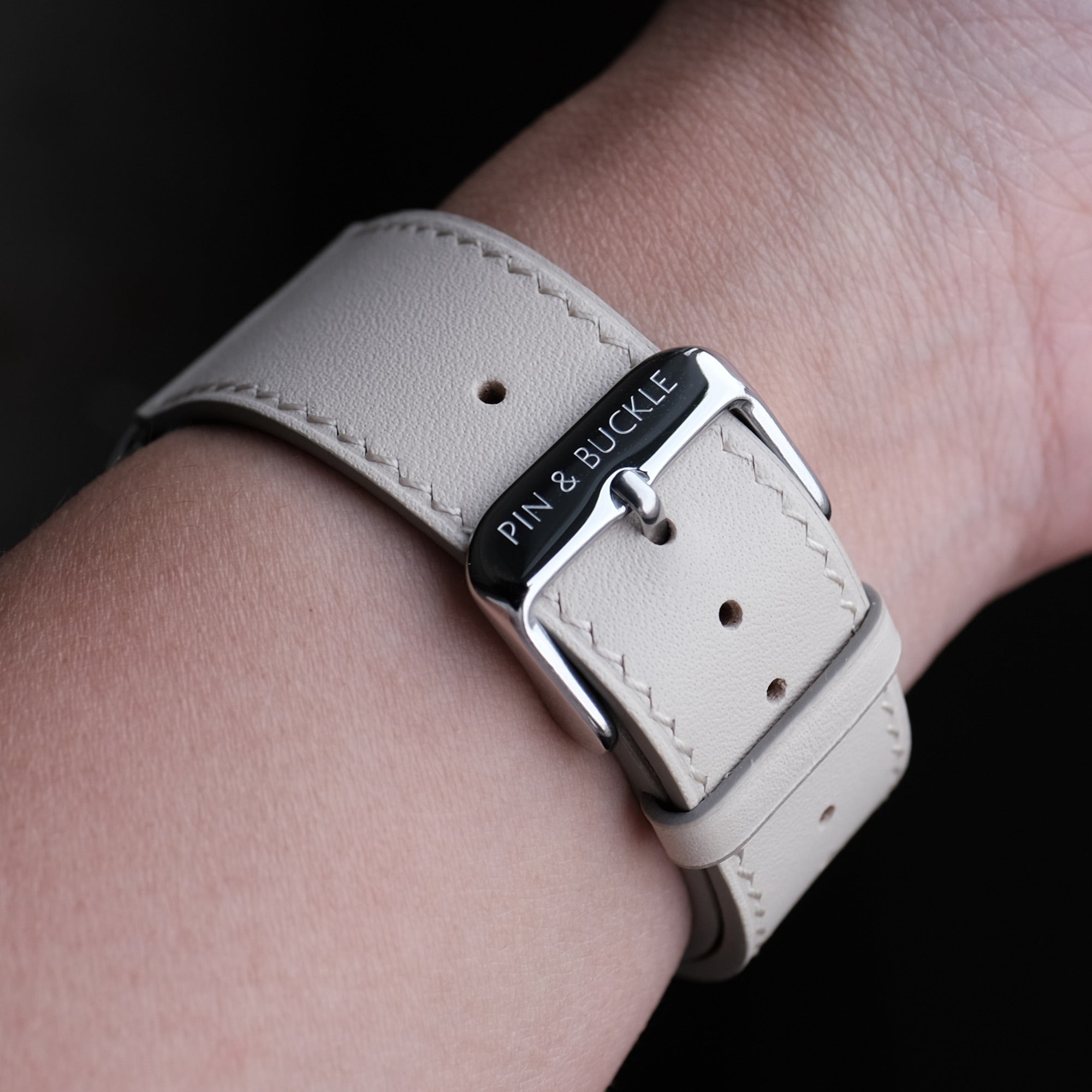 Élégant bracelet en cuir de luxe pour Apple Watch - Sabbia