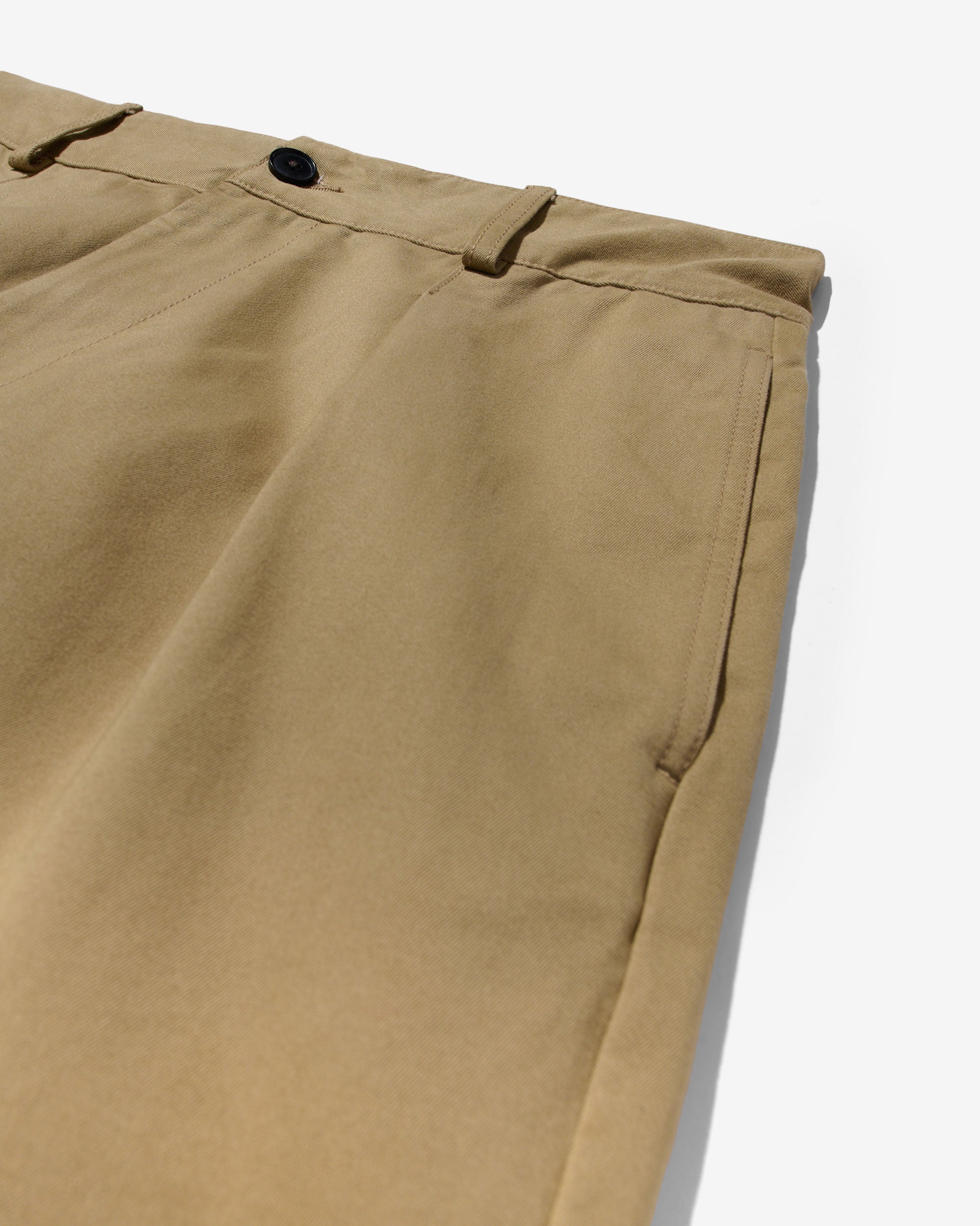 Single-Pleat Baggy Shorts