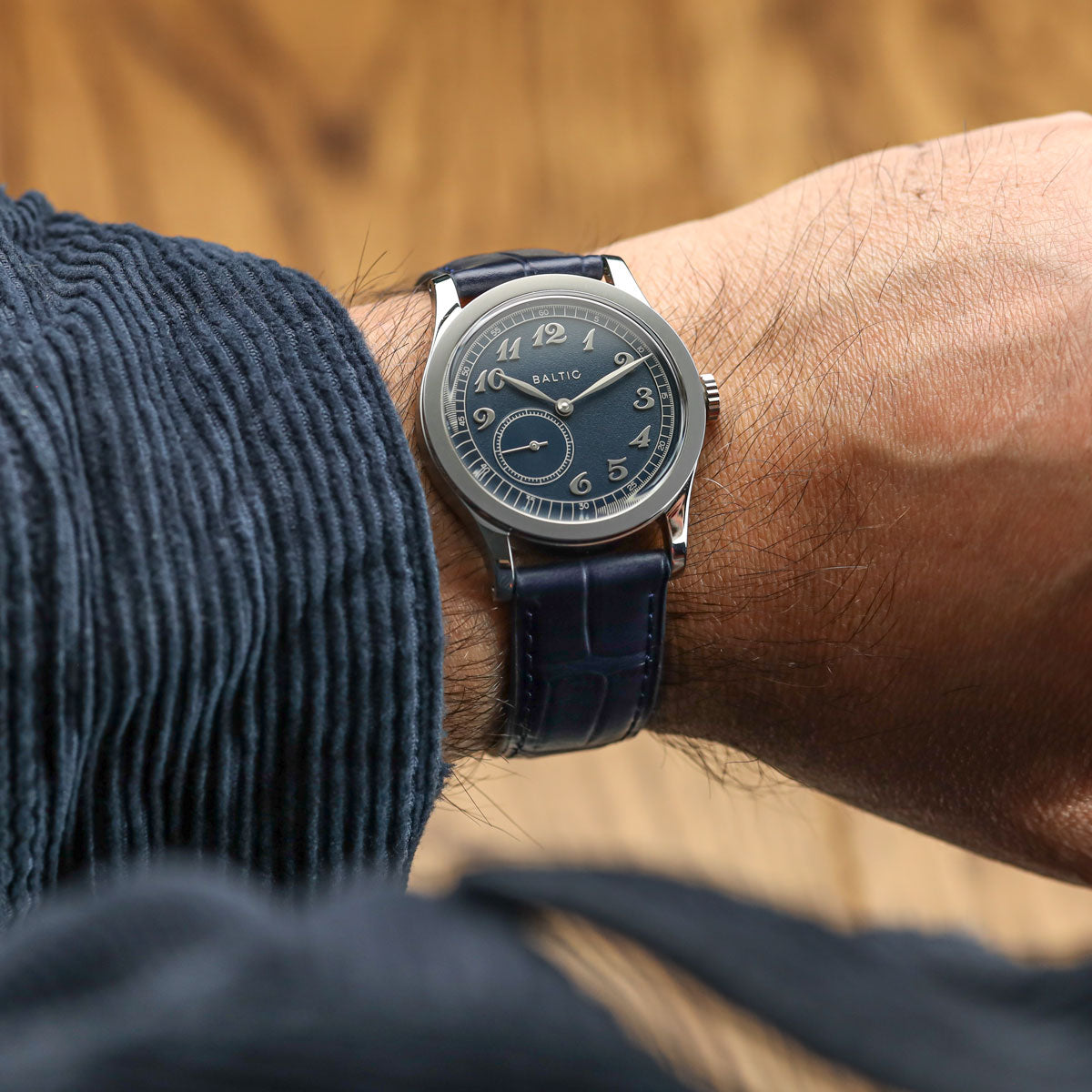 Louvain Croc Strap en Cuir Artisanale - Bleu Foncé, Élégance et Durabilité