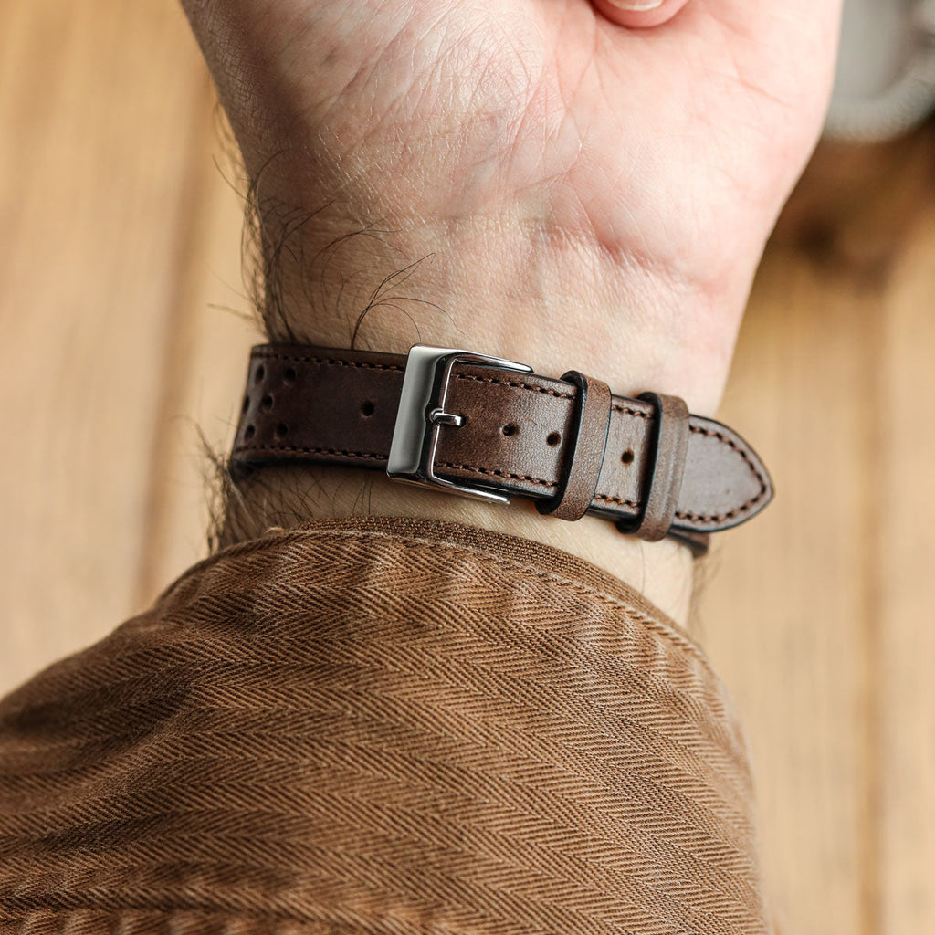 Lav Strap en Cuir Perforé Missouri de WatchGecko - Marron Foncé Élégant