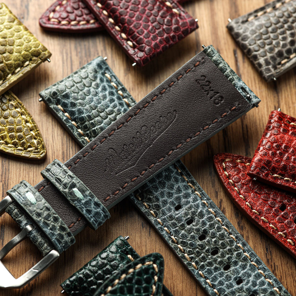 Bracelet en cuir rembourré Adassa - Caviar Ember Orange pour une élégance sophistiquée