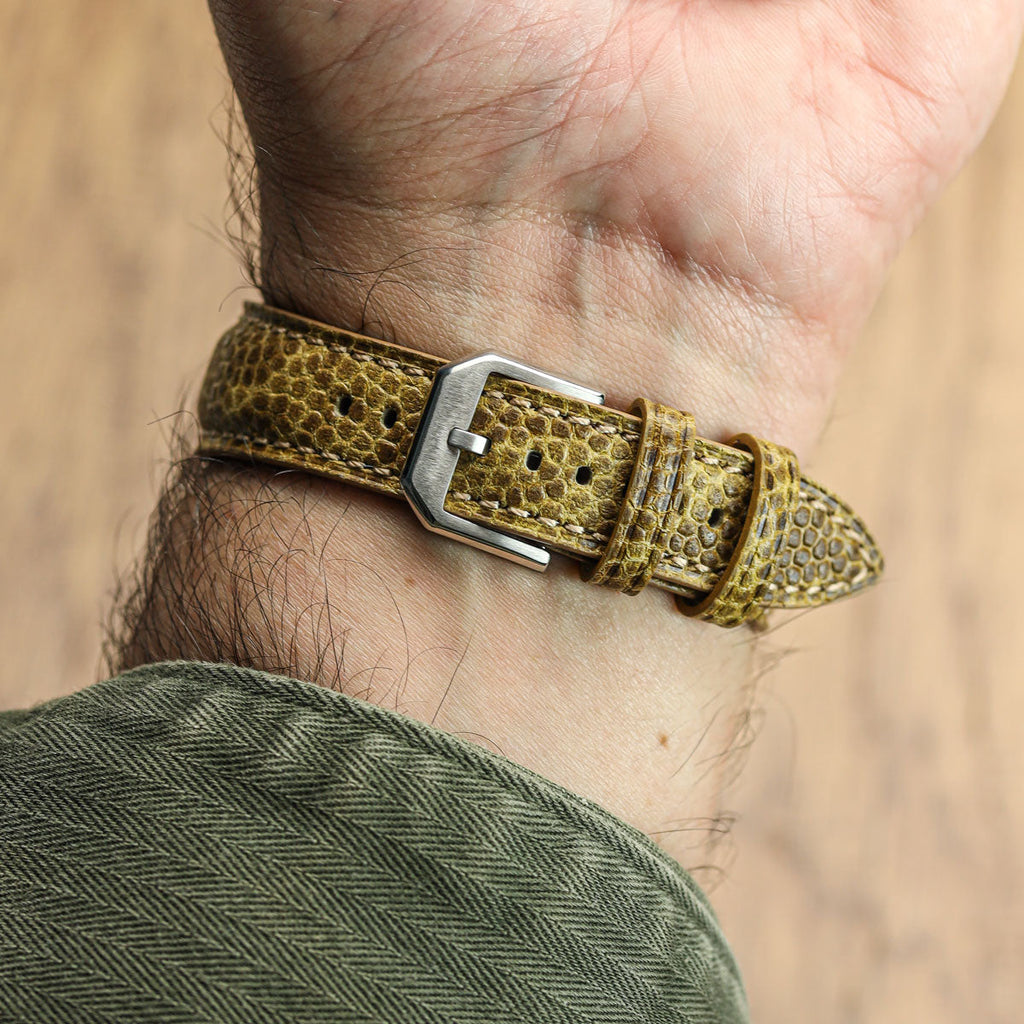 Bracelet en cuir rembourré Adassa avec boucle, couleur Caviar Jaune Océan