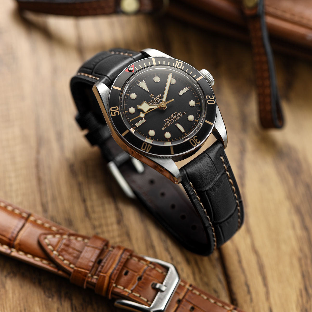 Bracelet de montre en cuir véritable avec motif alligator Carolina - Rouge Grenat