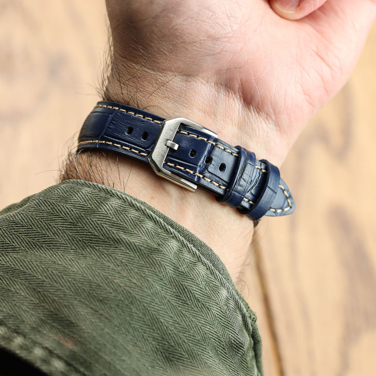 Bracelet en cuir véritable avec impression d'alligator Carolina - Bleu Oxford élégant