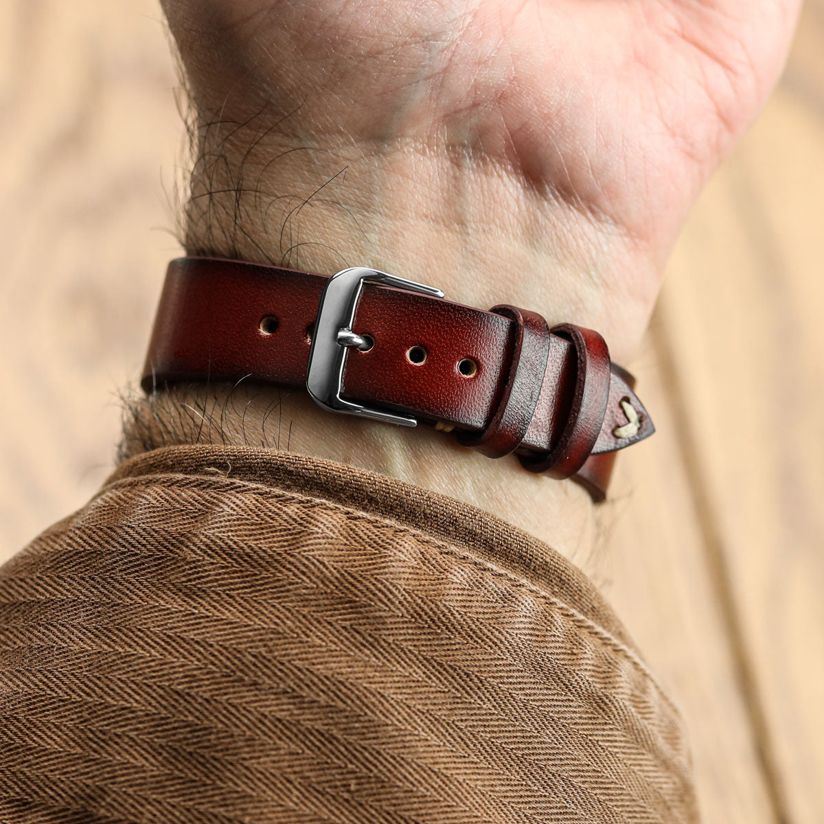 WatchGecko Oakley V-Stitch Hand-Painted Watch Strap - Mahogany