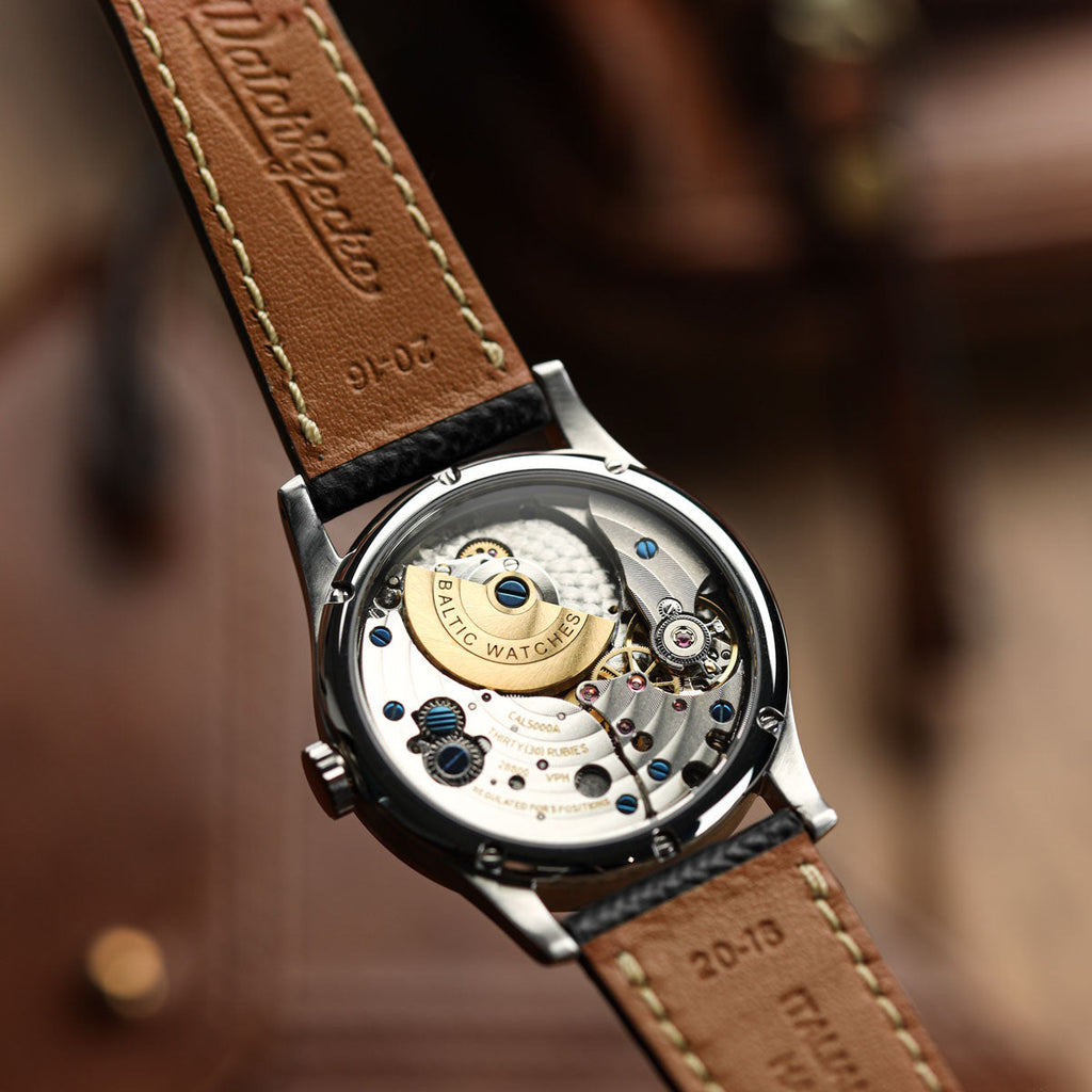 Luxury Hand-Stitched Epsom Italian Leather Watch Strap in Elegant Alpine Black