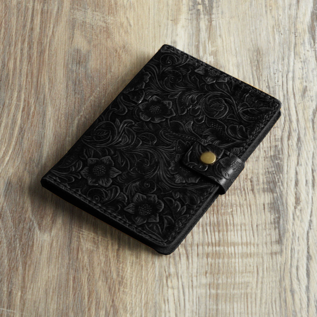 Étui en cuir pour Kindle Paperwhite avec poignée et bouton-pression - Disponible en plusieurs couleurs - Modèle K01