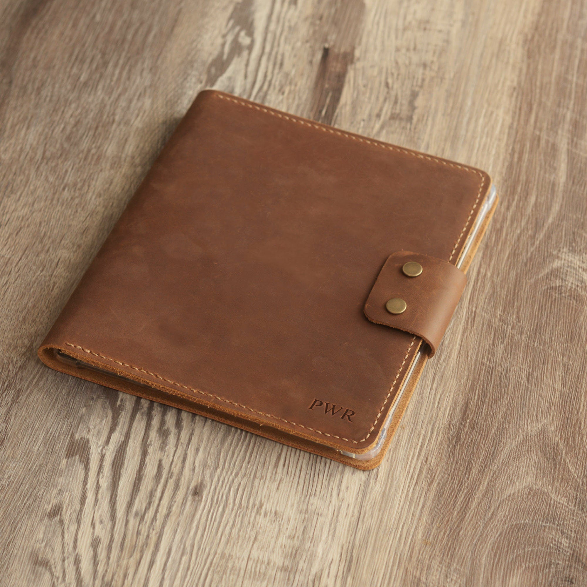 Étui en cuir personnalisé avec porte-stylo haut de gamme pour Kobo Clara/Libra/Elipsa – disponible en plusieurs couleurs – RM-Kobo