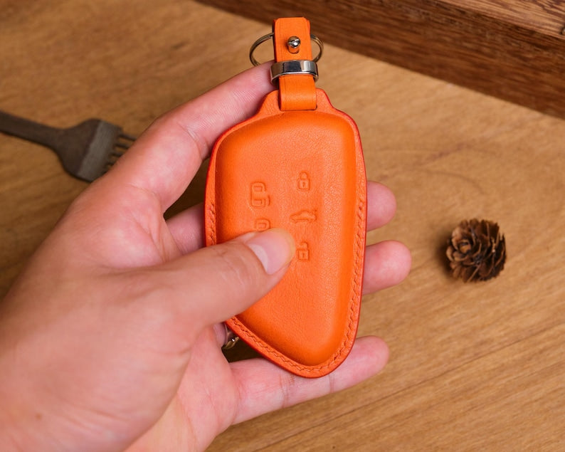 Volkswagen Atlas Key Fob Cover, Handcrafted Leather Key Case For VW Arteon, Atlas, Jetta GLI, Tiguan, VW 5-Button Fob, Birthday Gift For Him