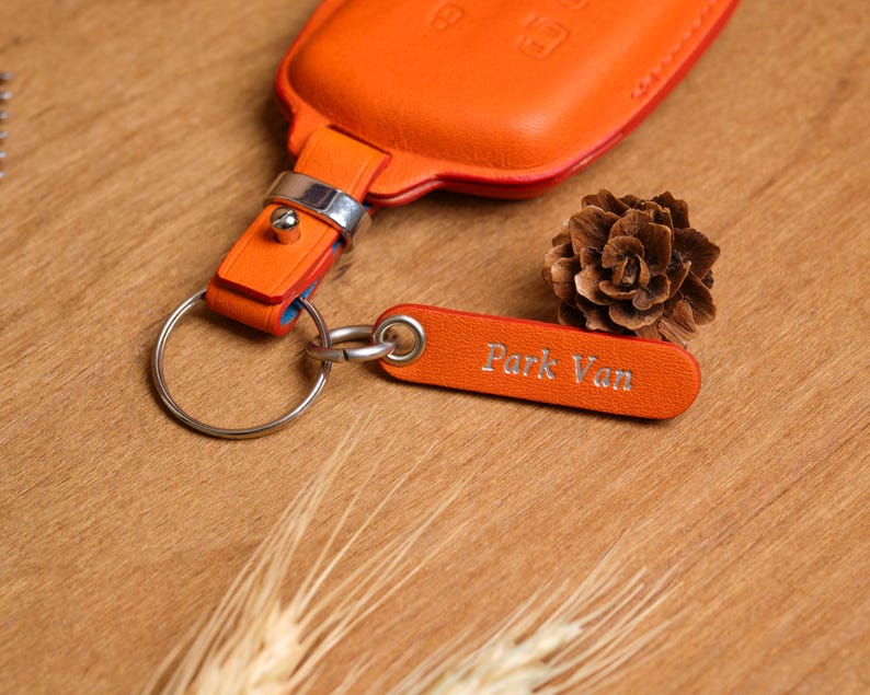 Volkswagen Atlas Key Fob Cover, Handcrafted Leather Key Case For VW Arteon, Atlas, Jetta GLI, Tiguan, VW 5-Button Fob, Birthday Gift For Him