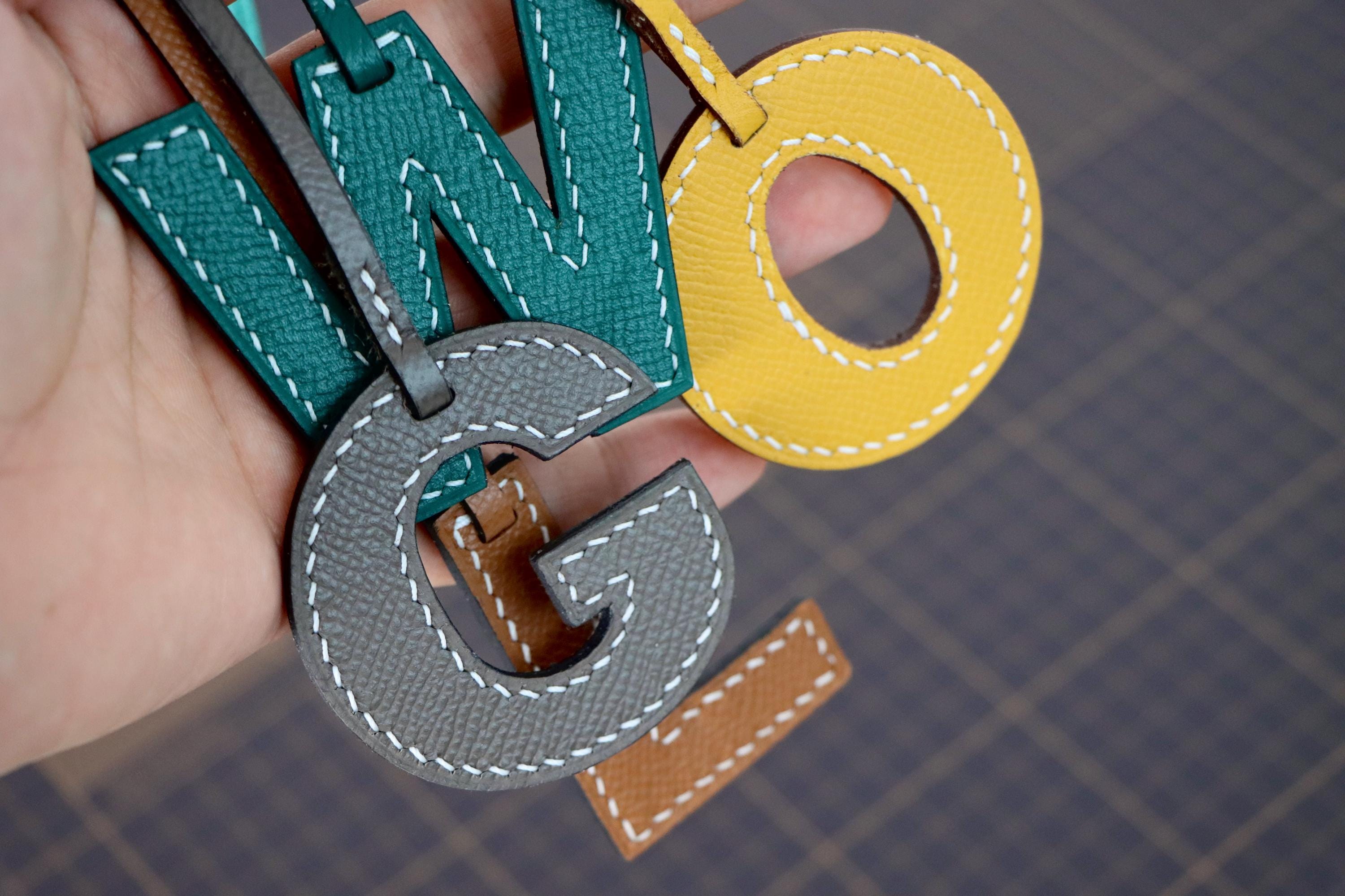 Handmade Leather Alphabet Bag Charm: Personalized Purse Decor