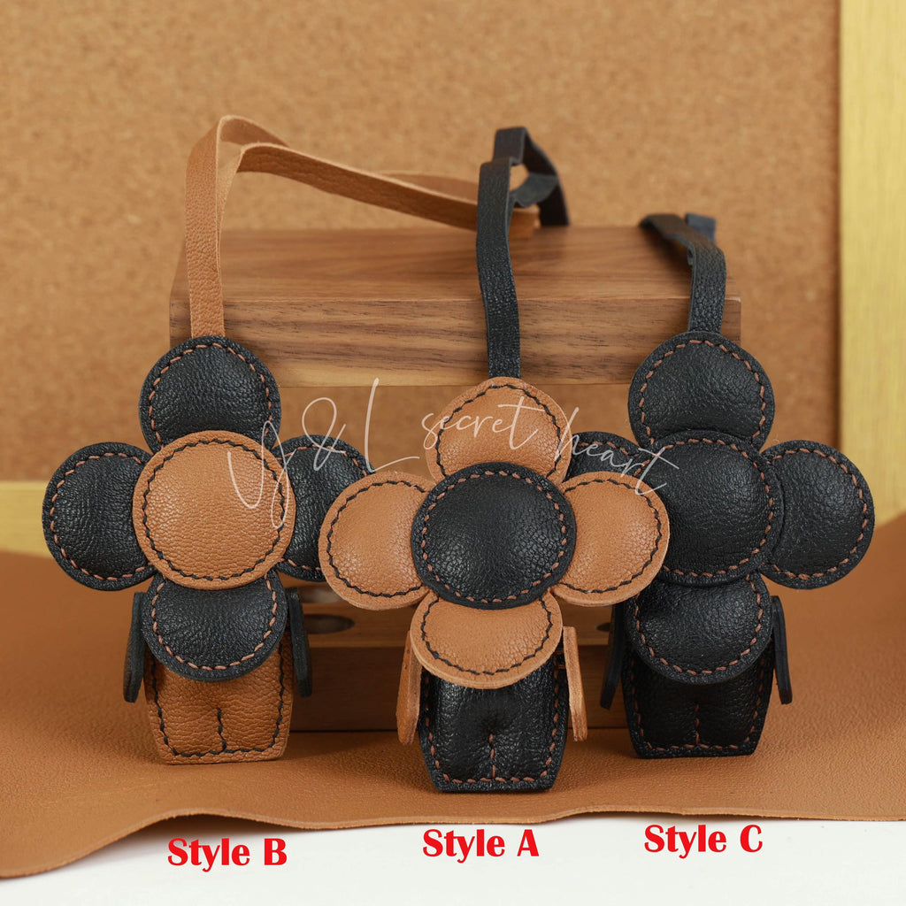 Leather Flower Charm, Handmade Floral Charm, Cute Flower Leather Handbag/ Purse Charm, Flower Keychain, Kelly Bag Charms, Leather Gift
