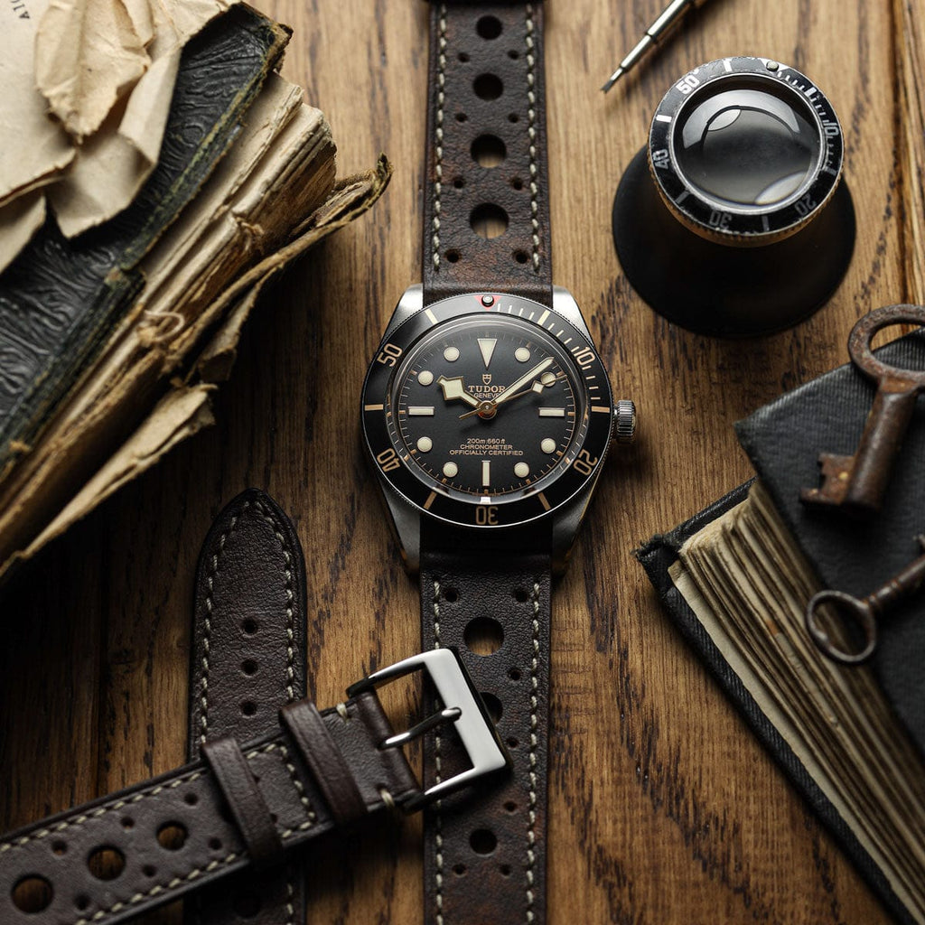 Bracelet de Montre en Cuir Patiné Fait Main de Boutsen Racing - Burgundy
