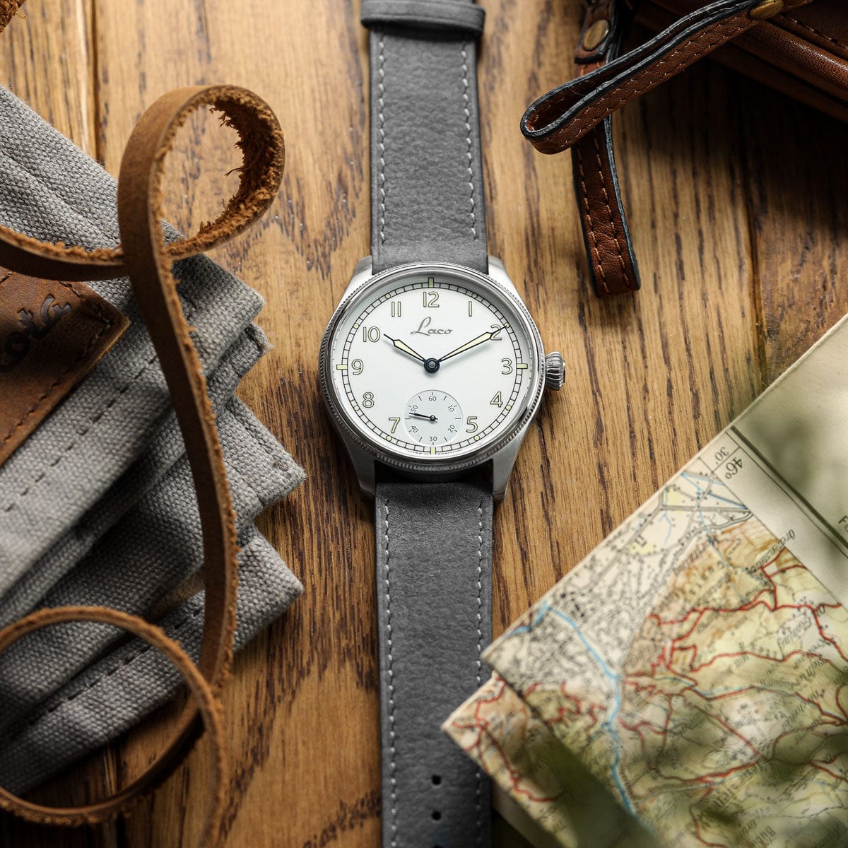 Bracelet de Montre en Cuir Nubuck Plat Mozet Fait Main - Gris Élégant